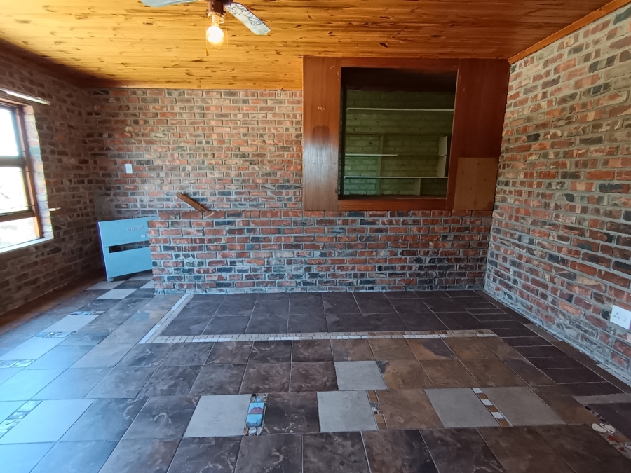 4 Bedroom Property for Sale in C Place Eastern Cape